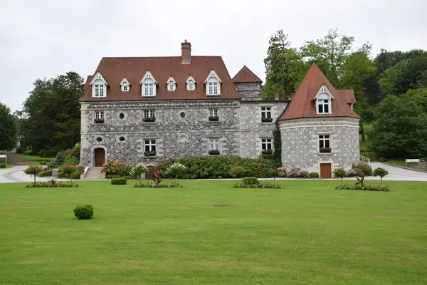 Borne de Recharge 76 Installateur borne de recharge Rouxmesnil-Bouteilles